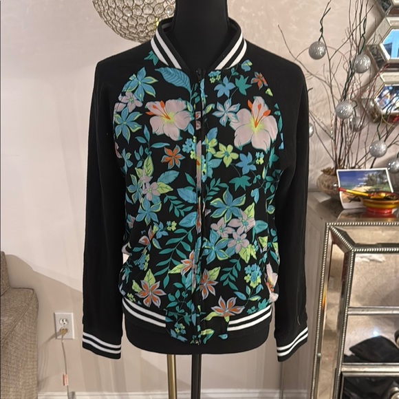 Lovers + Friends Jackets & Blazers - Lovers and friends Floral Black Bomber Jacket size S